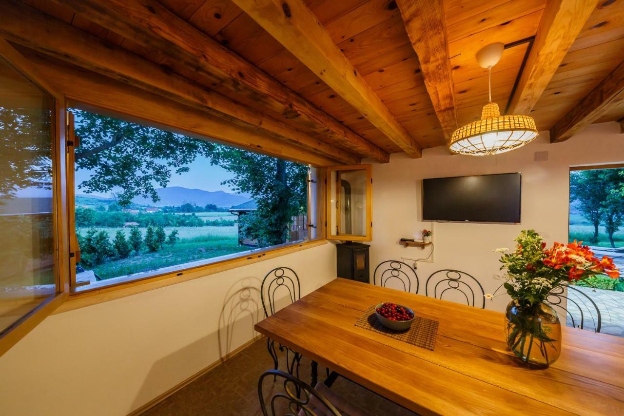 Beautiful Cottage With Heated Pool For 22 Ppl Plaški Exterior foto